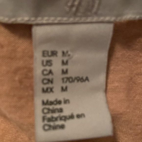 Short lace top with skin tone liner and lace sleeves Sz M from H&M - really cute - Picture 8 of 8